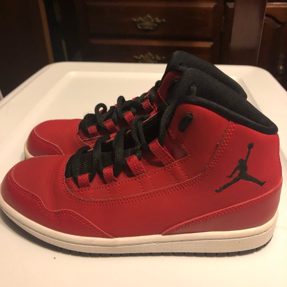Sale!!!Boys Nike shoes